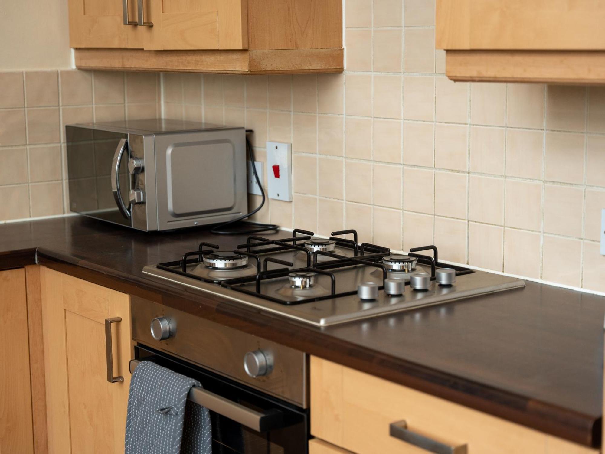 Luxury 2 Bed Apartment - Near Heathrow, Legoland, Windsor Slough Exterior foto