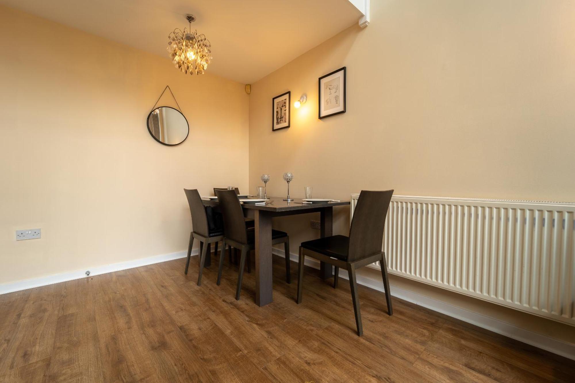 Luxury 2 Bed Apartment - Near Heathrow, Legoland, Windsor Slough Exterior foto