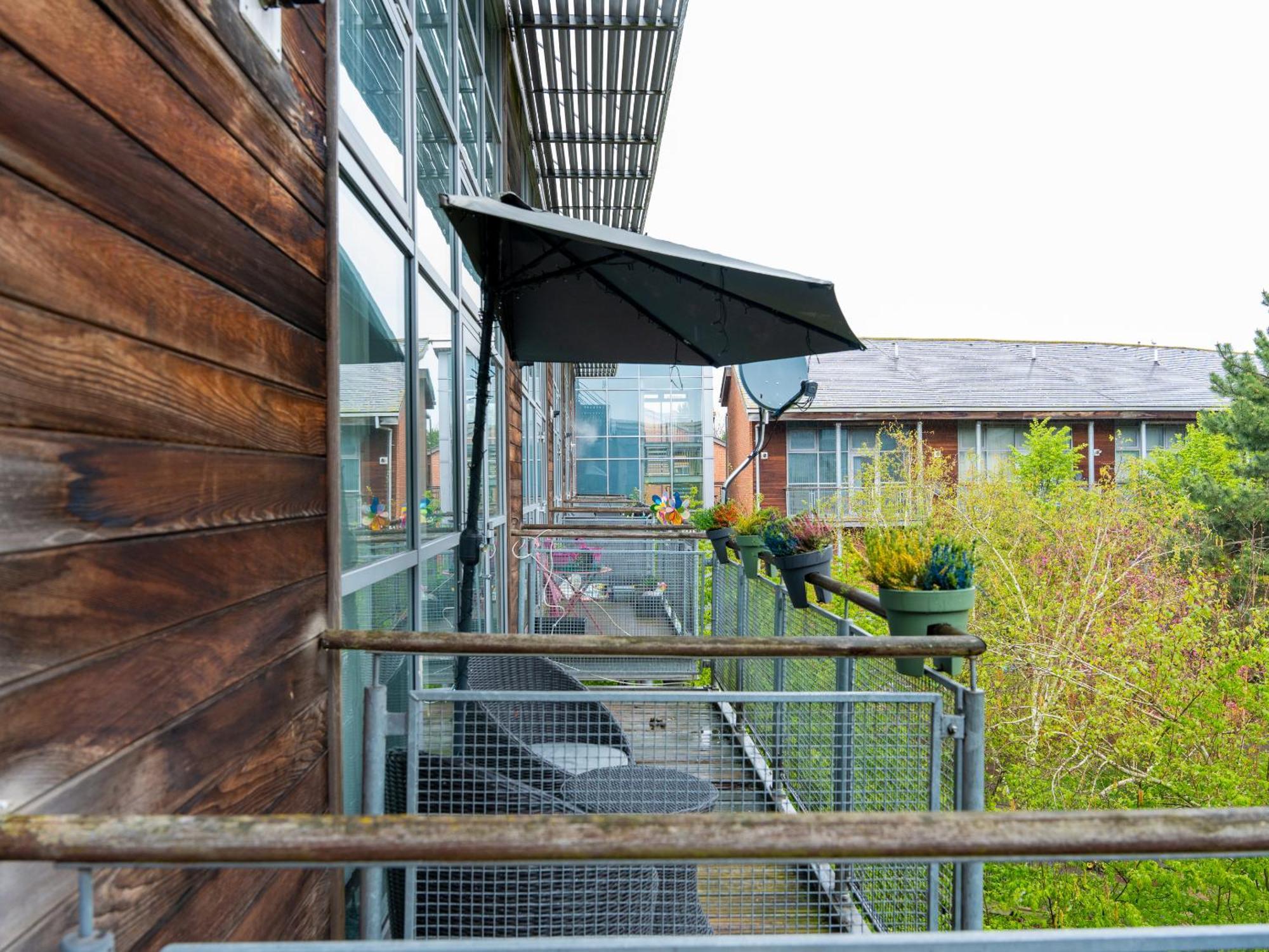 Luxury 2 Bed Apartment - Near Heathrow, Legoland, Windsor Slough Exterior foto